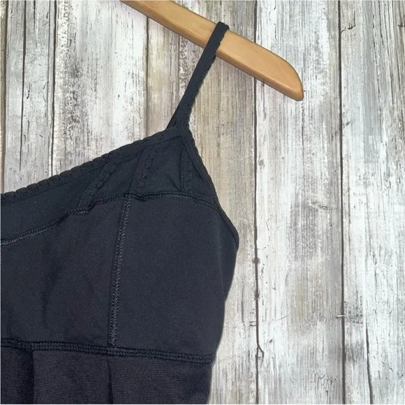 Lululemon Debut Tank - Picture 2 of 5